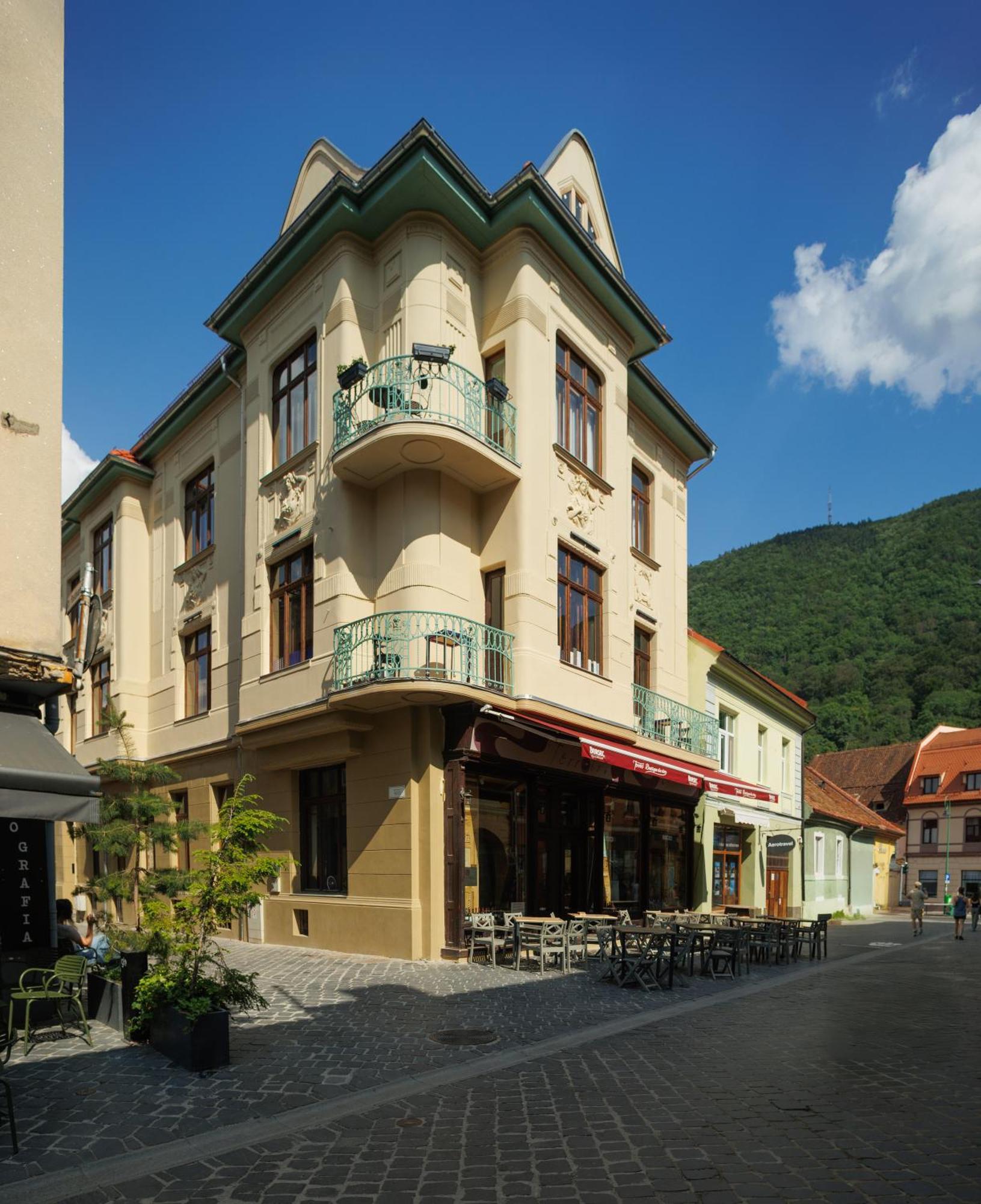 1910 Boutique - Central, Scenic, Self Check-In Hotel Braşov